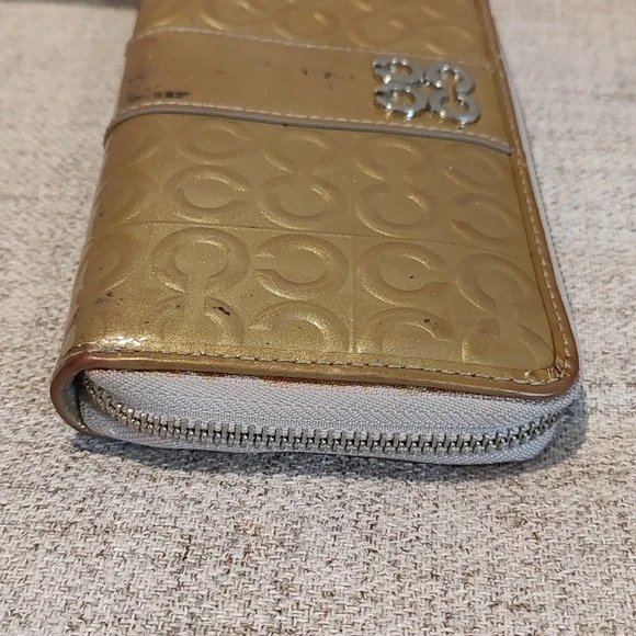 Coach Gold Patent Leather Wallet•Used•Color Transfer•Zippy Wallet - Picture 5 of 9